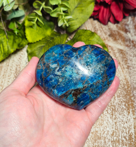 3" Apatite Heart