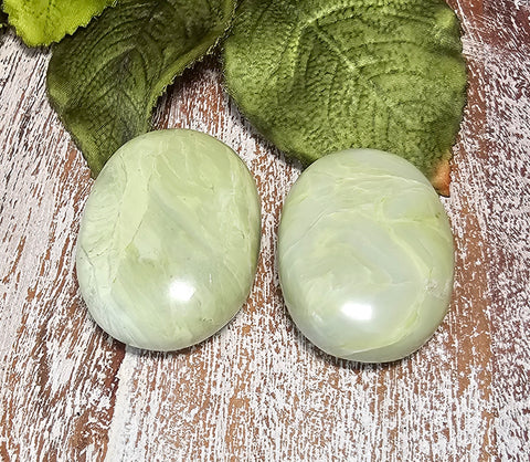 Serpentine Pocket/Palm Stone